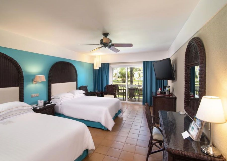 Barcelo-Bavaro-Beach-5_2.jpg